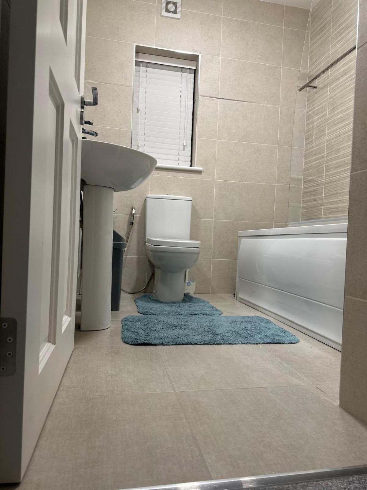 Room In Limerick With King Bed -Home Stay Esterno foto